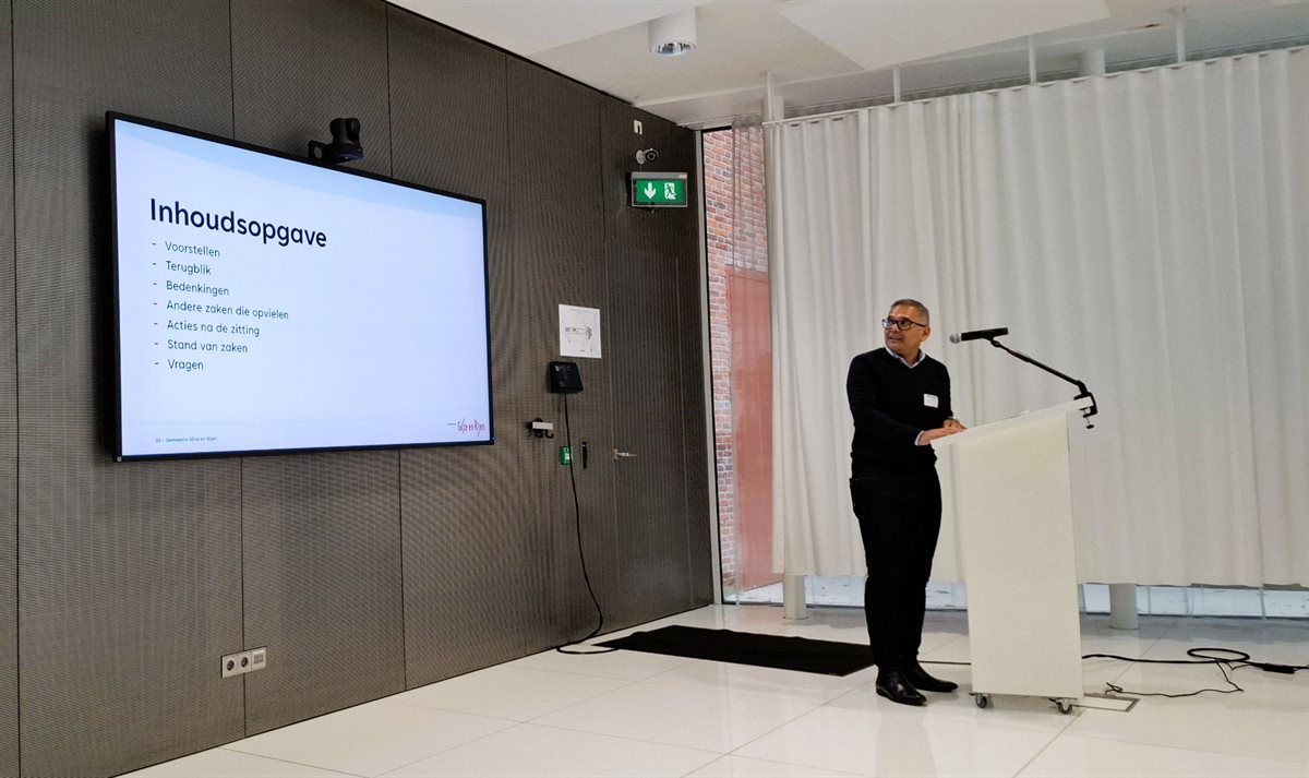 Spreker voor groot scherm met sheet getiteld Inhoudsopgave.