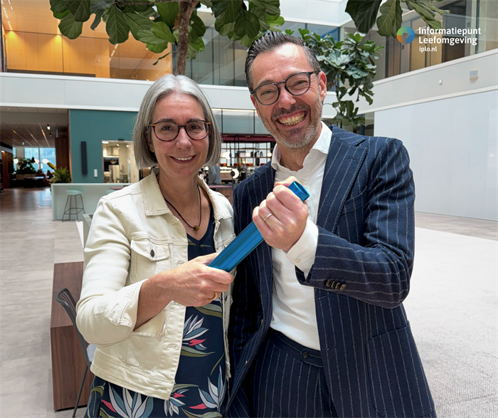 Stokje overdragen - Hélène vd Sluijs Eric Nelisse